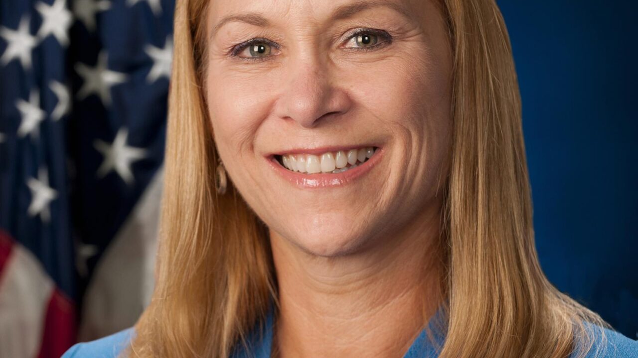 NASA Kennedy Center Director Announces Plans to Retire
