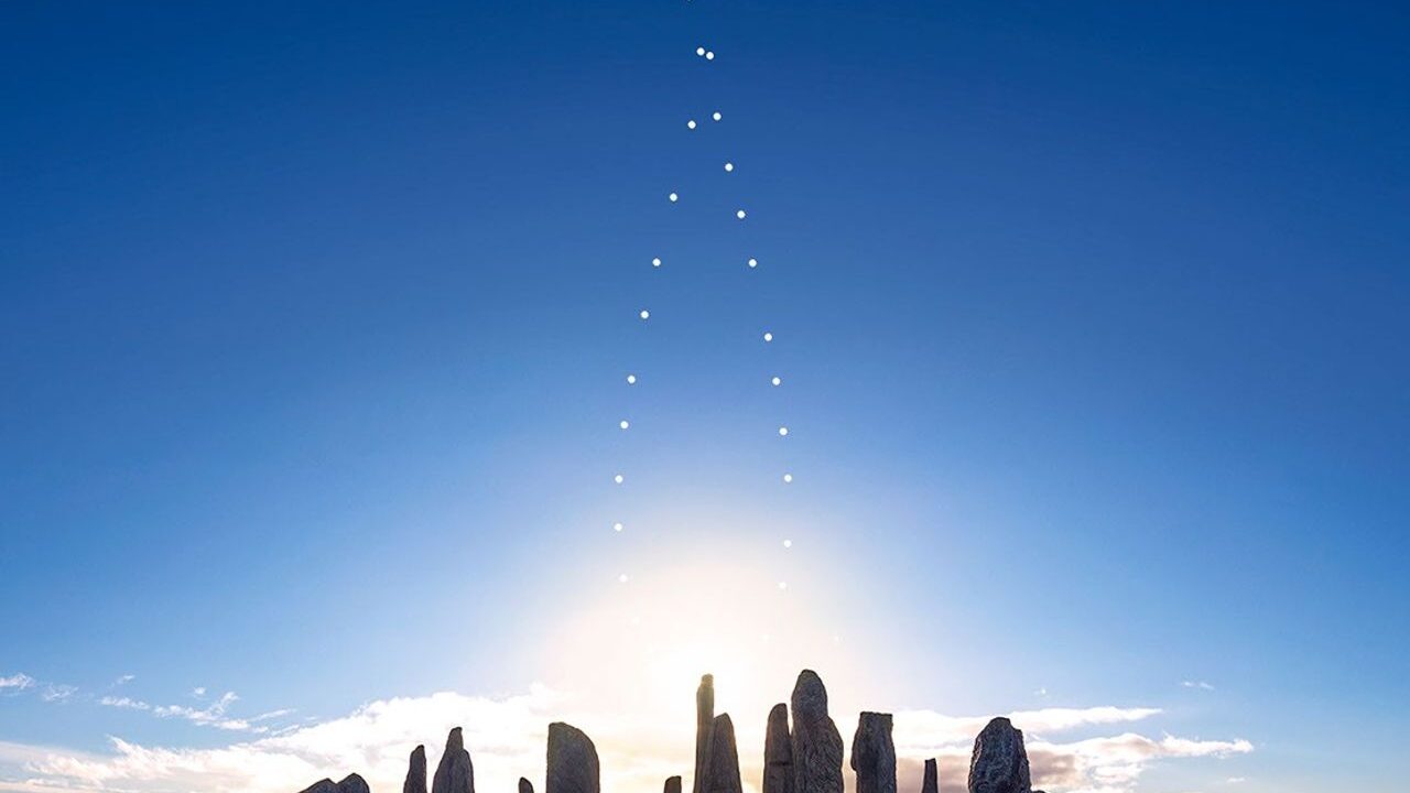 APOD: 2026 September 20 – Analemma over the Callanish Stones