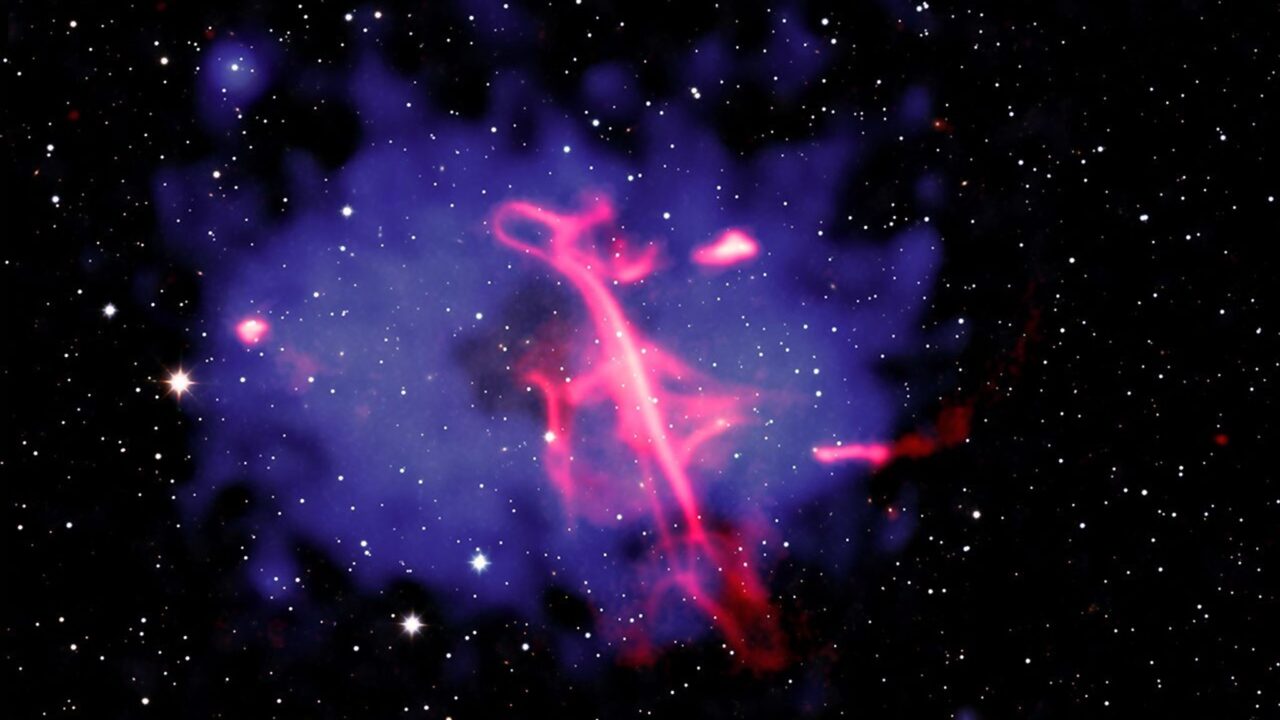 APOD: 2026 October 19 – Treble Clef: Unusual X-ray Hot Radio Source